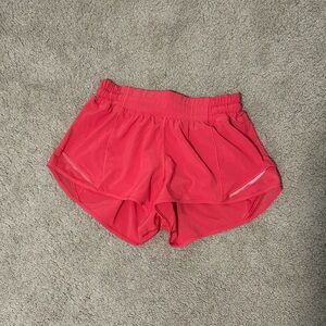 Lululemon Hotty Hot Shorts 2.5